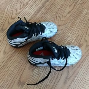 Adidas cleats, like new!